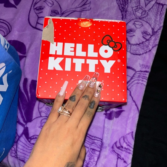 Hello kitty - Picture 2 of 4